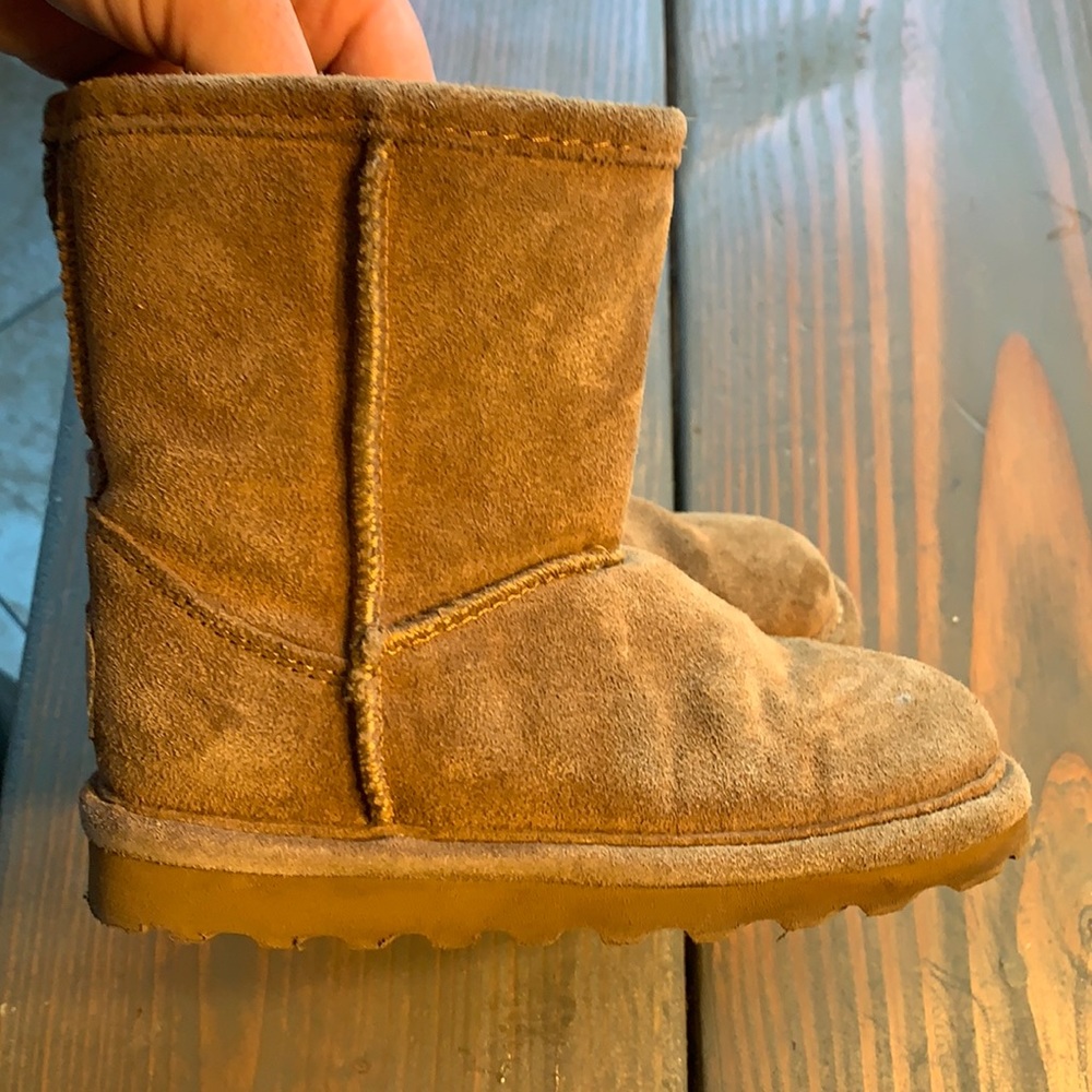 Brown bear paw boots